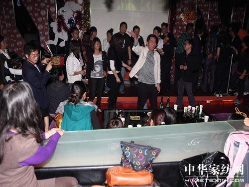 Ҿ2010ꃞ(yu)TC(jing)(hu)AMxĻ