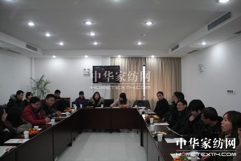 余杭家紡協(xié)會通訊員會議在余杭區(qū)經(jīng)濟發(fā)展局召開