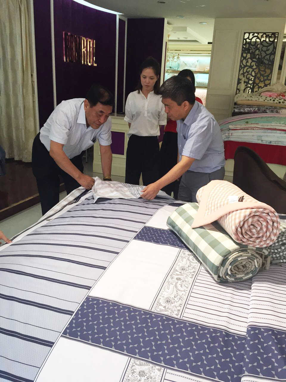 國際紡織制造商聯(lián)合會(huì)王天凱主席視察羅曼羅蘭集團(tuán)