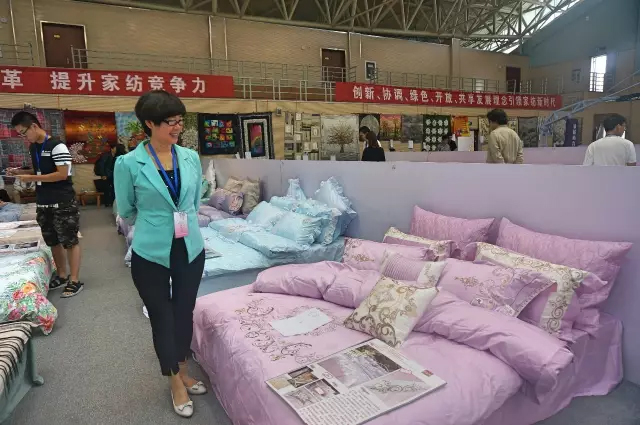 Ҹζϯͨ300Ҽa(chn)ƷŮ