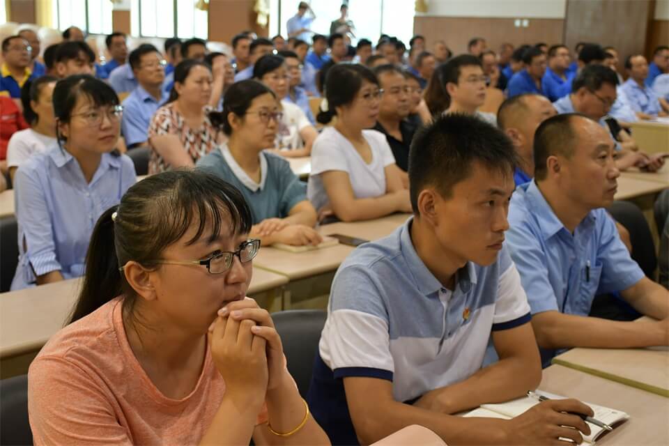 聆聽先進(jìn)事跡，激發(fā)工作熱情(圖5)