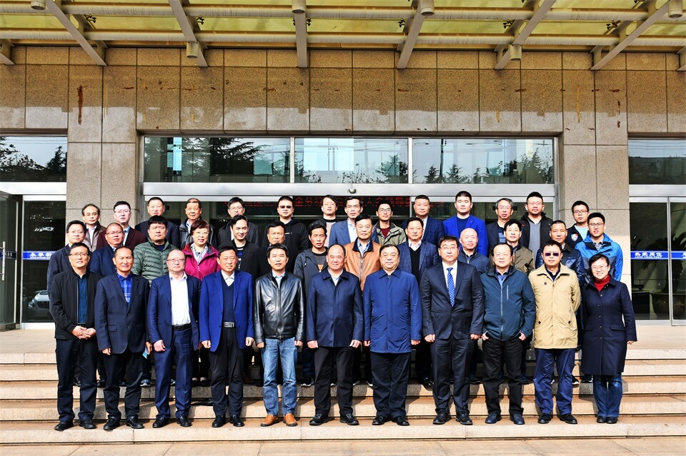 全國工具五金標(biāo)準(zhǔn)化分技術(shù)委員會換屆大會在威力集團(tuán)舉行(圖17) 全國工具五金標(biāo)準(zhǔn)化分技術(shù)委員會換屆大會在威力集團(tuán)舉行(圖17)