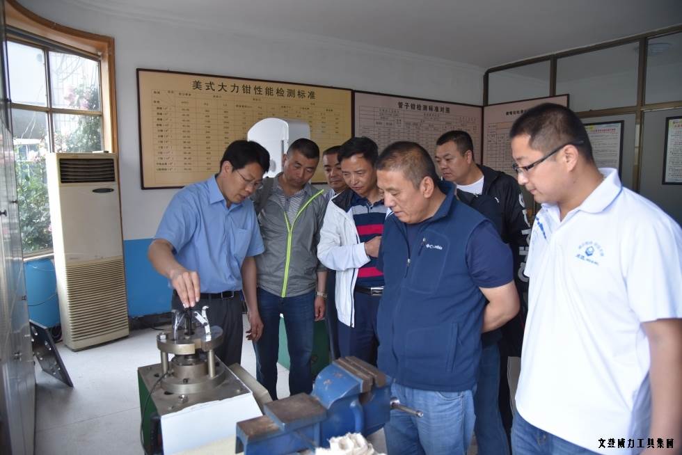 甘肅、青海優(yōu)秀經(jīng)銷(xiāo)商蒞臨威力集團(tuán)參觀考察(圖6)