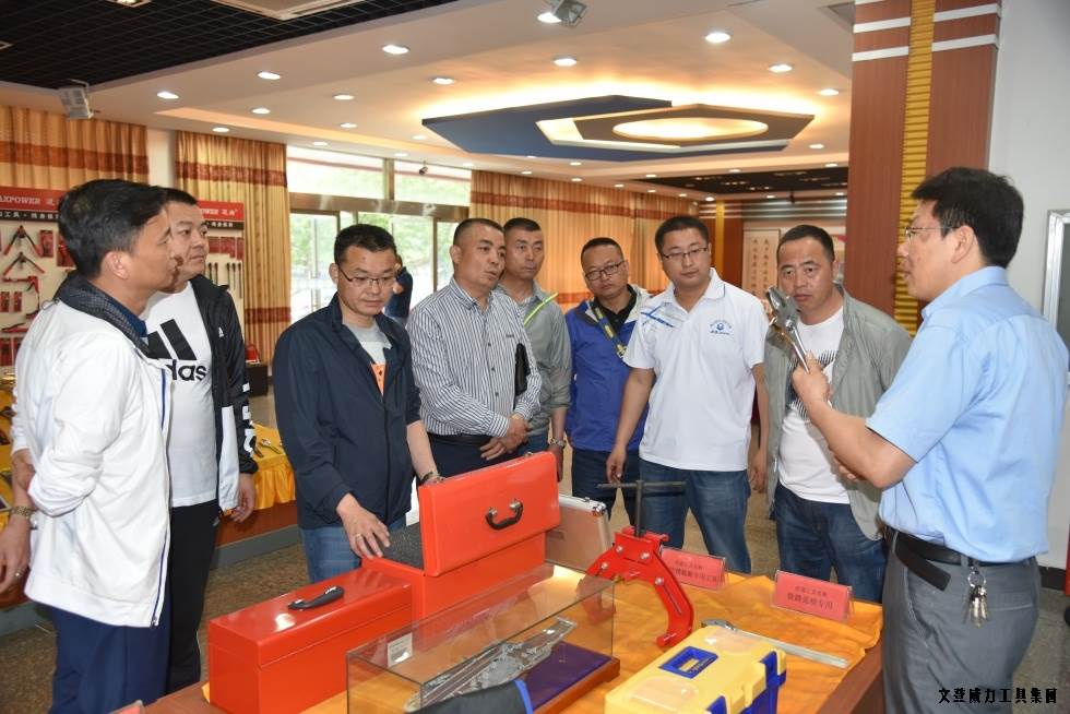 甘肅、青海優(yōu)秀經(jīng)銷(xiāo)商蒞臨威力集團(tuán)參觀考察(圖12)