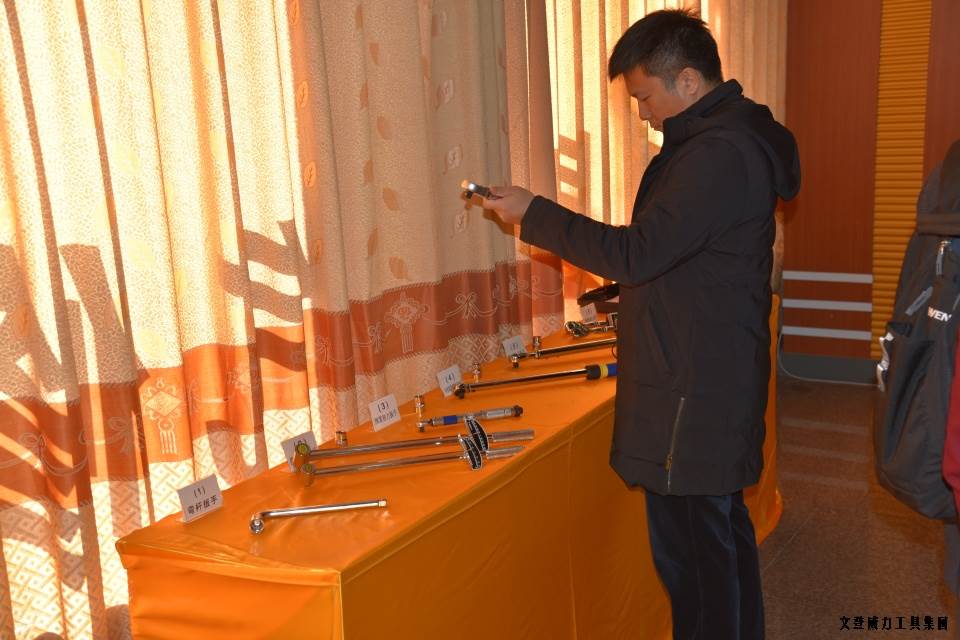 山東網(wǎng)記者采訪團(tuán)_05.JPG “工匠精神 山東制造”全媒體采訪團(tuán)蒞臨威力工具(圖18)