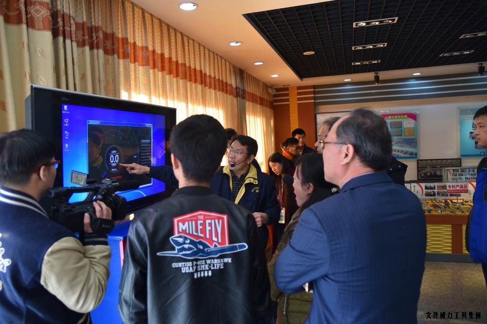 山東網(wǎng)記者采訪團(tuán)_06.JPG “工匠精神 山東制造”全媒體采訪團(tuán)蒞臨威力工具(圖19)